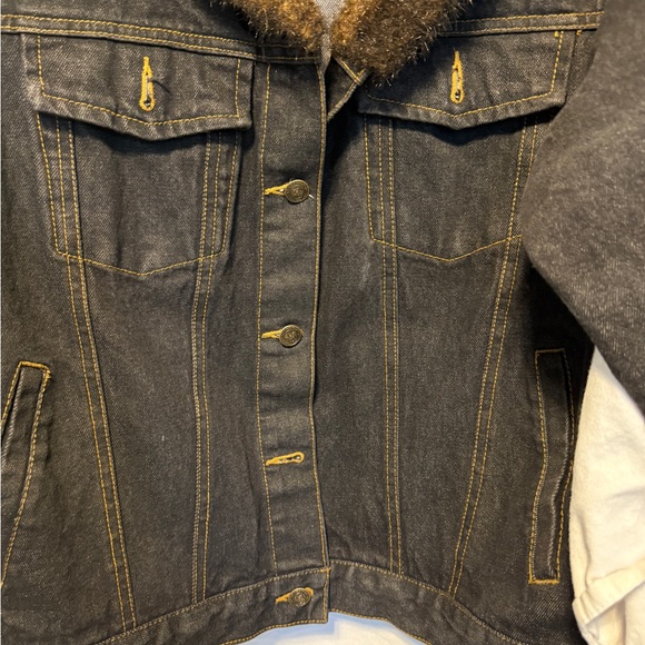 FU DA New York Faux Fur Trim Denim Jacket – Size M - Picture 4 of 7